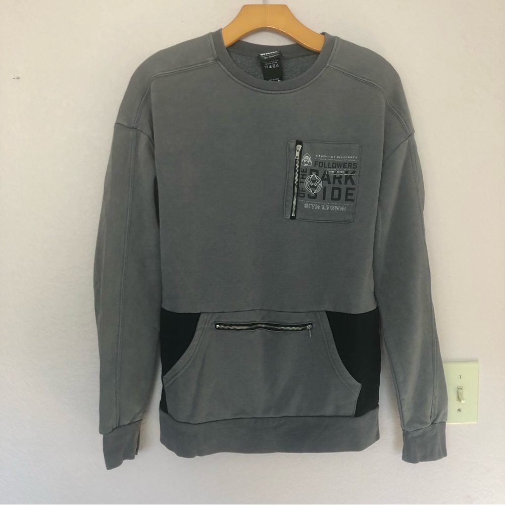 Our Universe Star Wars men’s gray sweater size xs